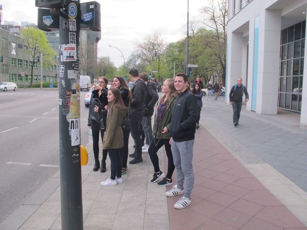 1. Tag: auf dem Weg zum Sightseeing 1. Tag: auf dem Weg zum Sightseeing