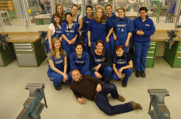 Finale - jetzt wird es spannend: Das Abitur in der Tasche - und dann? Die Mädchen von Pro Technicale erhalten bei Unternehmen Einblicke in die Arbeitswelt Pro Technicale