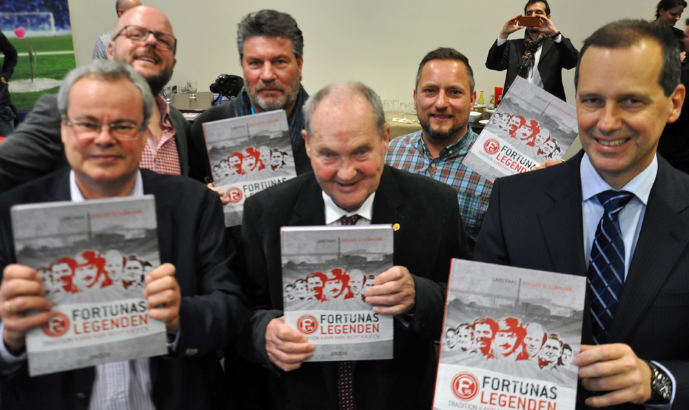 Fortunas Legenden in einem Buch (mit Video)