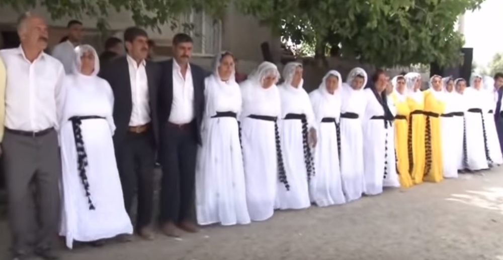 Kurdische Hochzeitsfeier/ Kurmandschi-Tanz Kurdische Hochzeitsfeier/ Kurmandschi-Tanz