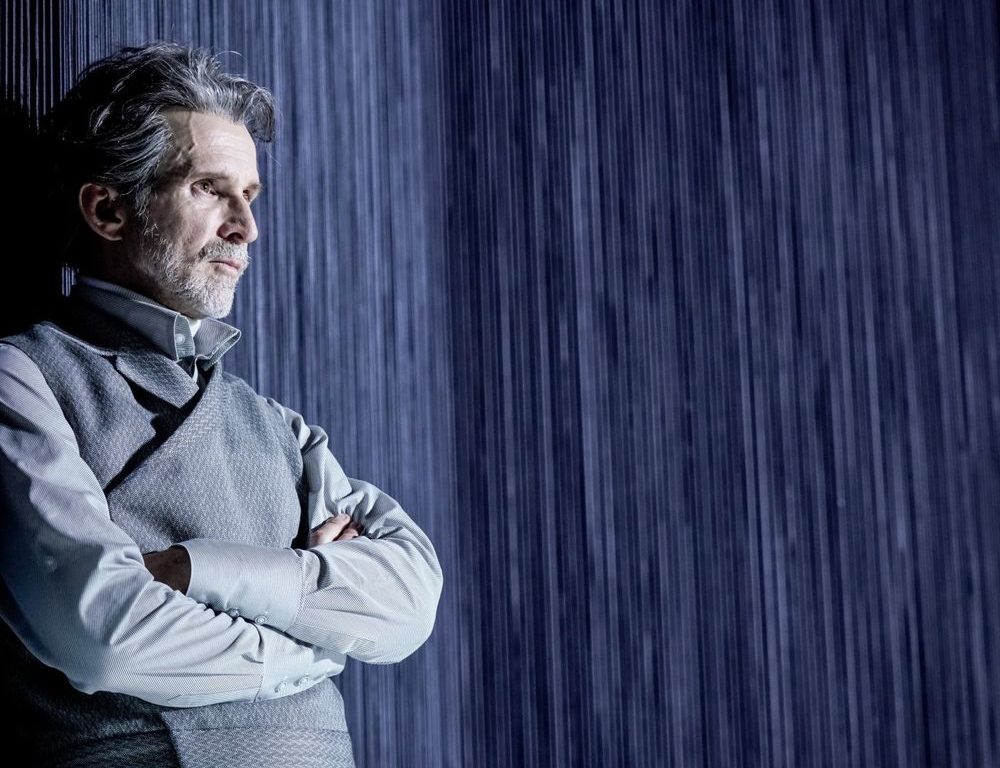 Der Menschenfeind – Das Deutsche Theater Berlin zu Gast in Duisburg Auf dem Bild: Ulrich Matthes – Foto: Arno Declair