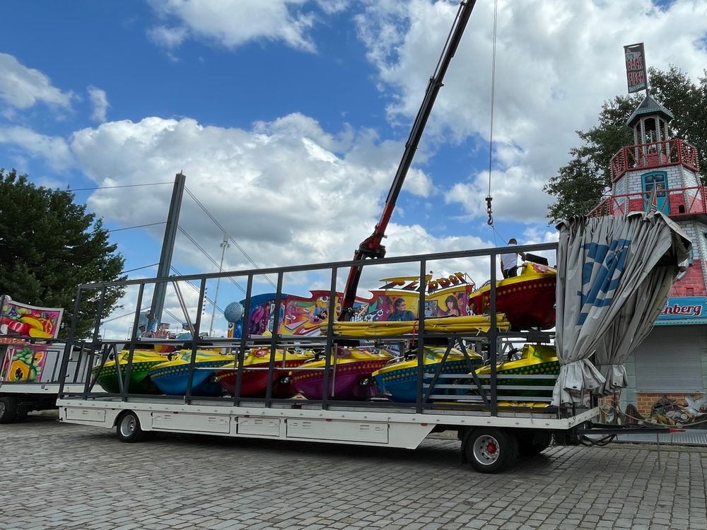 Der Flipper wurde am Mittwoch noch aufgebaut, ist ab Freitag aber einsatzbereit für euch. (Foto: youpod/Athina) Der Flipper wurde am Mittwoch noch aufgebaut, ist ab Freitag aber einsatzbereit für euch. (Foto: youpod/Athina)