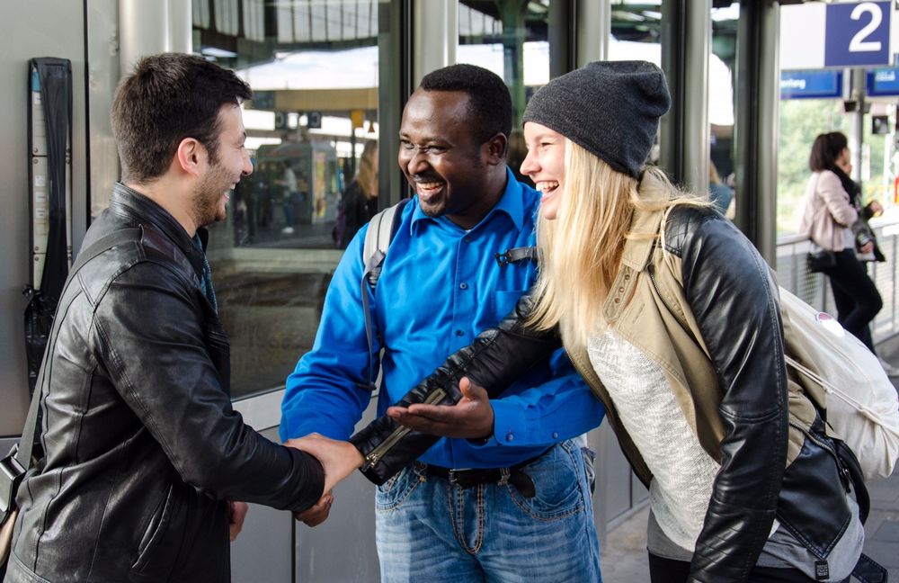 Aus den Zufallsbekanntschaften können sich echte Freundschaften entwickeln. (Caritas) Aus den Zufallsbekanntschaften können sich echte Freundschaften entwickeln. (Caritas)