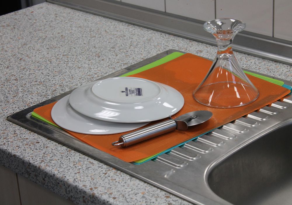 Teller und Pizza-Schneider liegen sogar schon jetzt dafür bereit. (Foto: Jonathan) Teller und Pizza-Schneider liegen sogar schon jetzt dafür bereit. (Foto: Jonathan)