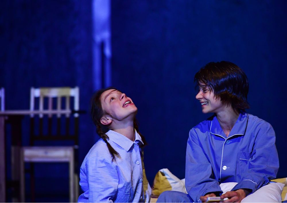 Auf dem Bild: Johanna Kolberg, Lea Ruckpaul – Foto: Sandra Thenl