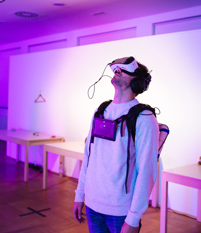 Beim Games Festival kann man zuschauen, mitdiskutieren und ausprobieren. (Next Level 2016 NRW-Forum © NRWKS / Foto: B. Babic) Beim Games Festival kann man zuschauen, mitdiskutieren und ausprobieren. (Next Level 2016 NRW-Forum © NRWKS / Foto: B. Babic)