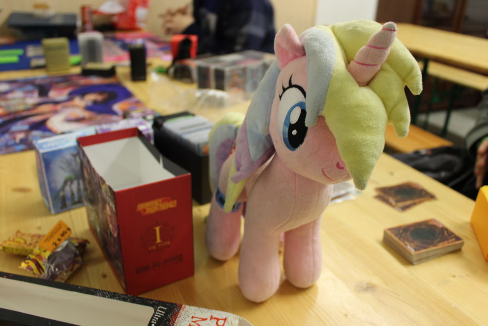 Es wurde viel dekoriert und auch auch altmodisch mit Karten gespielt. (Foto: Jonathan) Es wurde viel dekoriert und auch auch altmodisch mit Karten gespielt. (Foto: Jonathan)