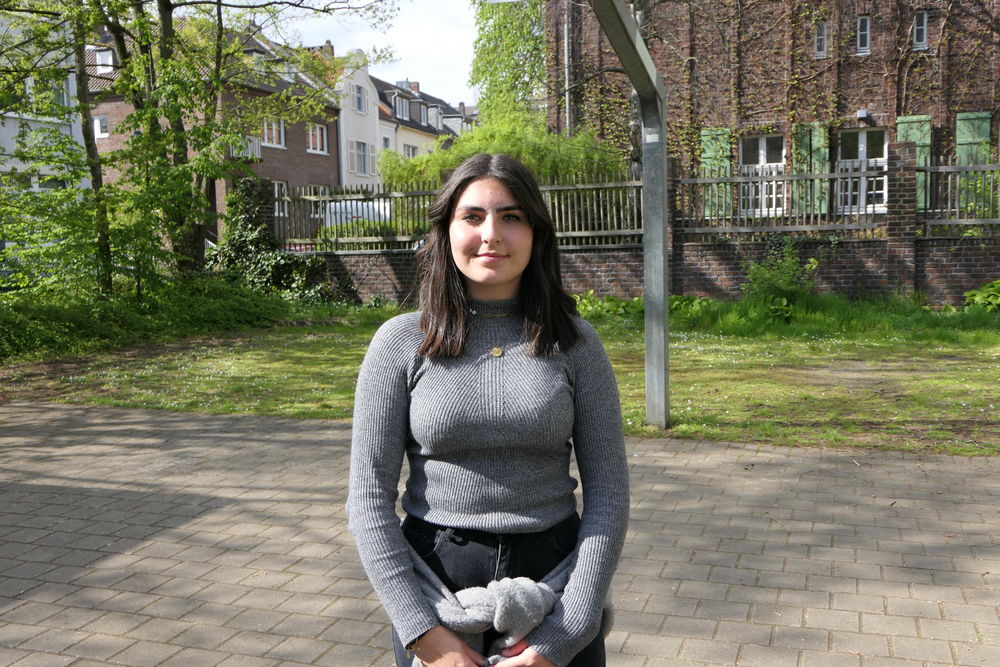 Alyssa (15) reist gerne, um andere Kulturen kennen zu lernen. (Foto: youpod / Vivian)