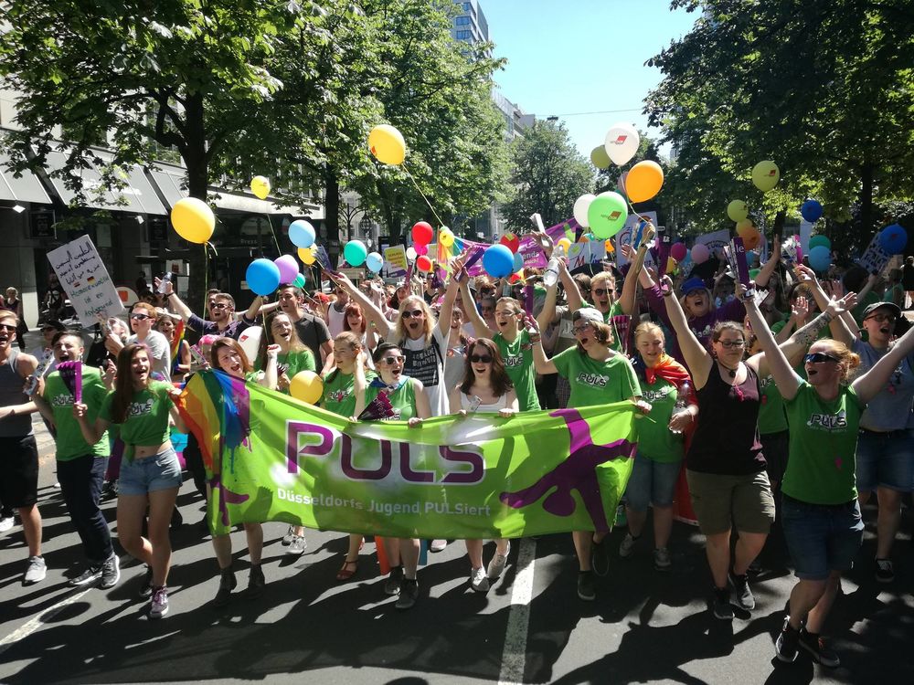 Das war der Christopher Street Day 2017 Die "PULSIS" vom Jugendzentrum Puls setzen sich mit viel Farbe und guter Laune für ihre Rechte ein. (Foto: Puls)