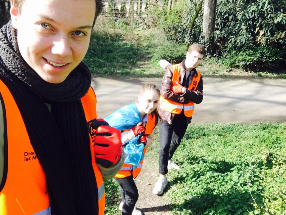 Jugendrat on Tour Beim Dreck-weg-Tag: Leon Brink, Paulin Weingart und Marvin Wittiber (v.l.)