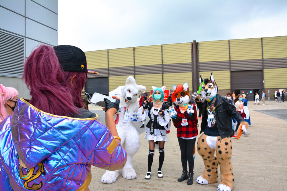 Bunte Cosplay-Kostüme gehören zur DoKomi dazu - und dieses Jahr auch der Mund-Nasen-Schutz. (Foto: Düsseldorf Congress GmbH)