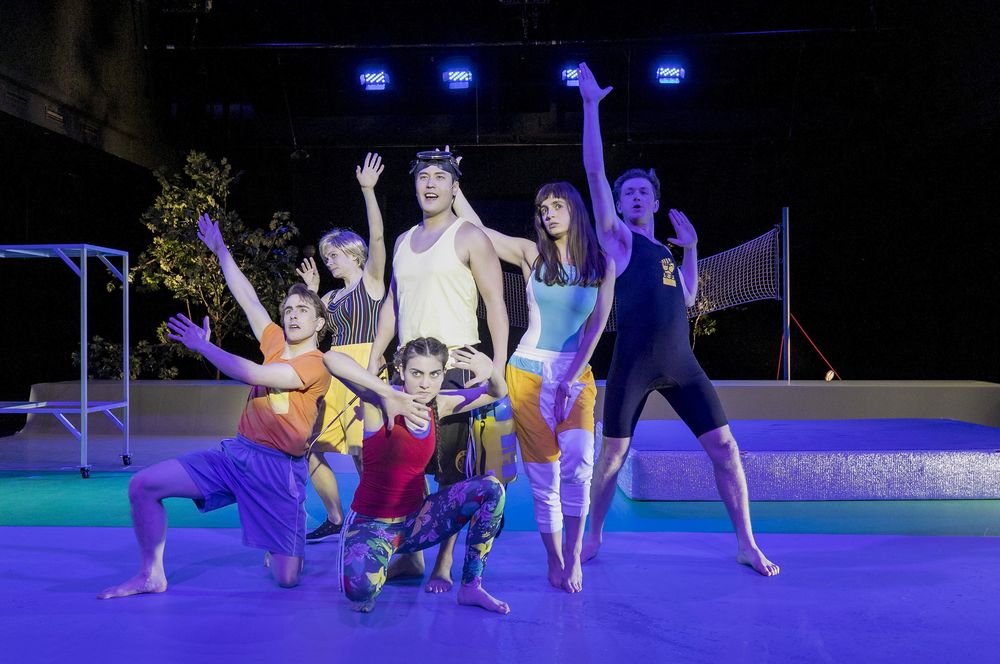 Auf Klassenfahrt oder Der große Sprung – Ein wildes Abenteuer für die ganze Familie Auf dem Bild: Ensemble – Foto: David Baltzer