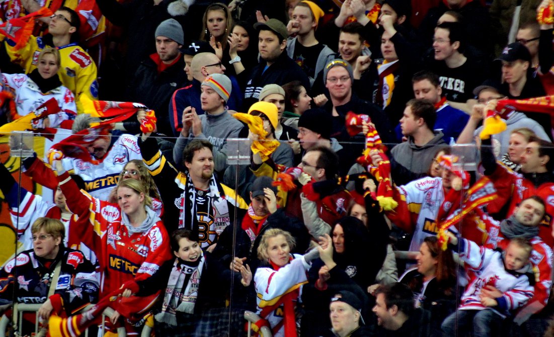 Tomlinson wünscht sich eine gute Unterstützung seitens der Fans für das Spiel gegen Iserlohn. Archiv, dasch75 Tomlinson wünscht sich eine gute Unterstützung seitens der Fans für das Spiel gegen Iserlohn. Archiv, dasch75