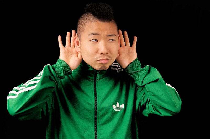 Blumio verspricht in seinem Lied, niemals zu vergessen. Blumio Blumio verspricht in seinem Lied, niemals zu vergessen. Blumio