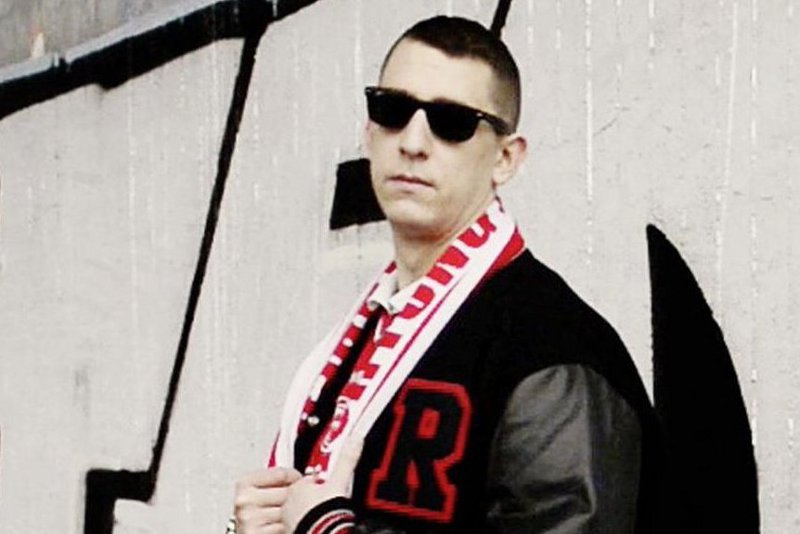 JayJay liefert Hip-Hop, der unter die Haut geht. JayJay JayJay liefert Hip-Hop, der unter die Haut geht. JayJay