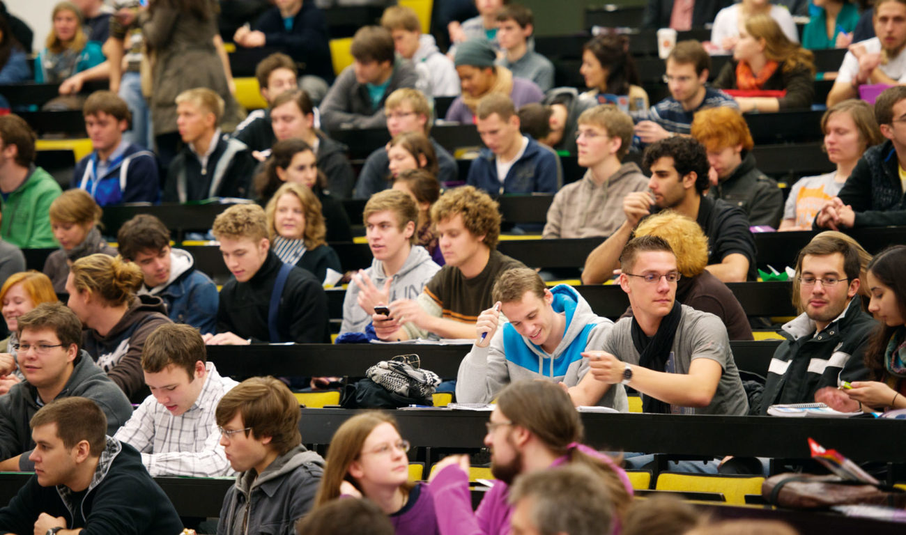 Stipendium Stipendien für Studierende sind zwar die bekanntesten Förderungen, doch auch für Schüler gibt es Stipendien BMBF 2012