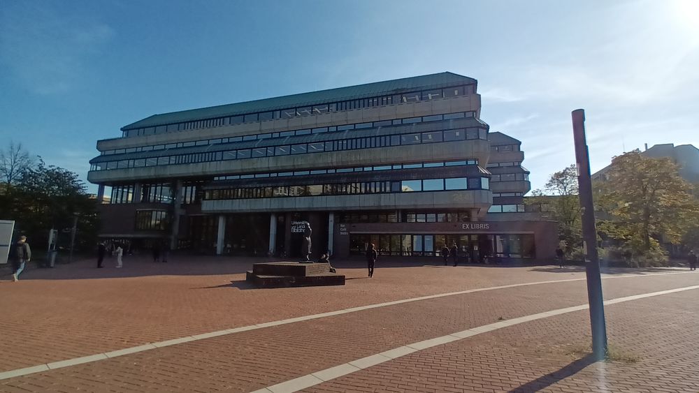 Bibliothek und Ex Libris Bibliothek und Ex Libris