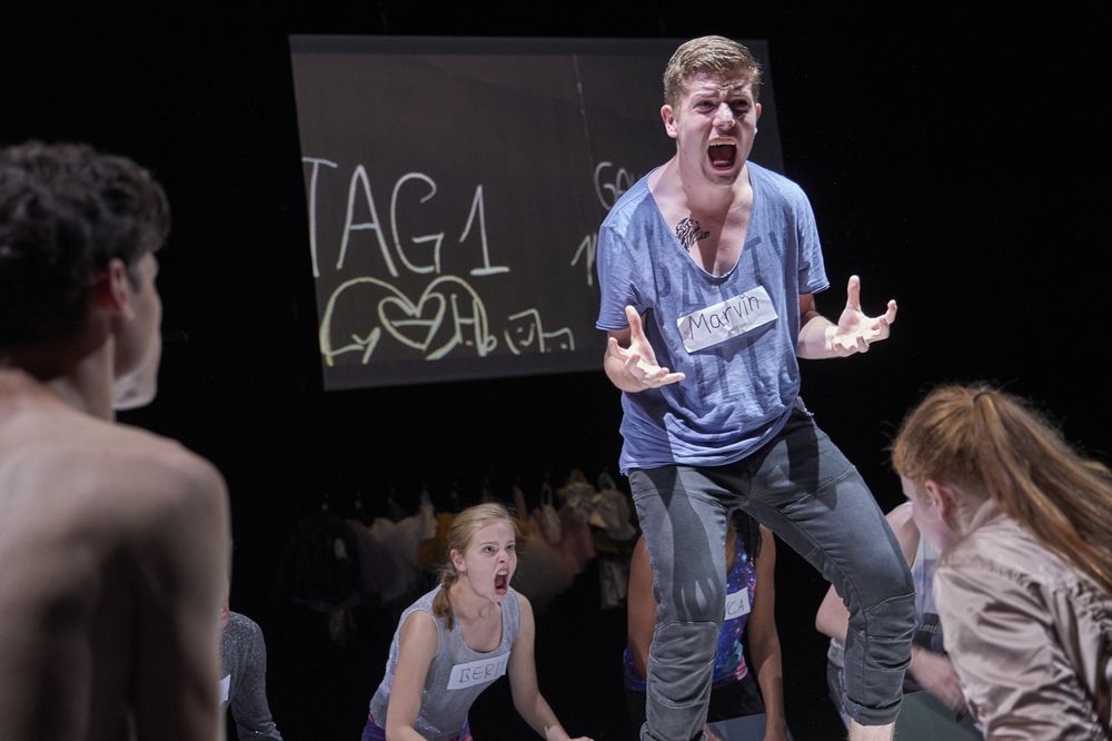 Auswahl-Workshop: Die Bürgerbühne sucht männliche Jugendliche Auswahl-Workshop: Die Bürgerbühne sucht männliche Jugendliche