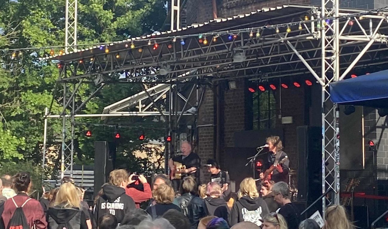 Rechte Codes auf Social Media - Das FCK AFD Festival Rechte Codes auf Social Media - Das FCK AFD Festival