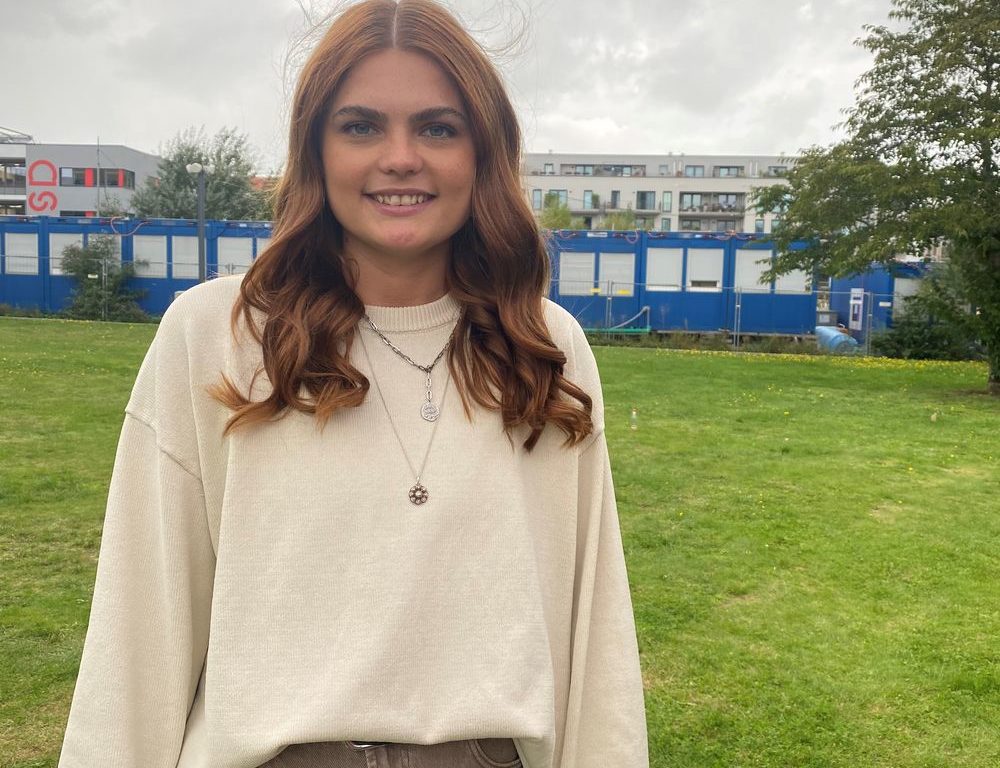 Louisa (26)"Eine Bewerbungsmappe ist sehr wichtig", Foto youpod/Tala Louisa (26)"Eine Bewerbungsmappe ist sehr wichtig", Foto youpod/Tala