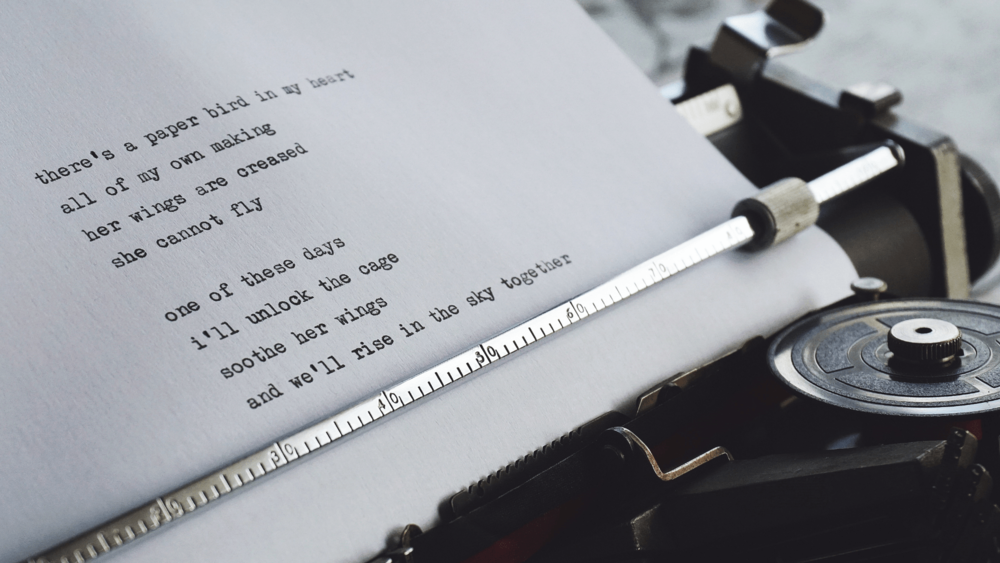 Kein-Titel-1920-×-1080-px-3.png - Poetischer Abendgottesdienst Beim poetischen Abendgottesdienst schreiben die Poet*innen ihre Texte alle zum Thema des jeweiligen Abends. (Foto: Evangelische Jugend Düsseldorf)