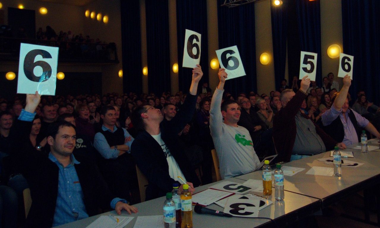 Die böse Jury.jpg - Comedy-Derby: Neuer Trend für Jugendliche - KiViN e.V. Die böse Jury.jpg - Comedy-Derby: Neuer Trend für Jugendliche - KiViN e.V.