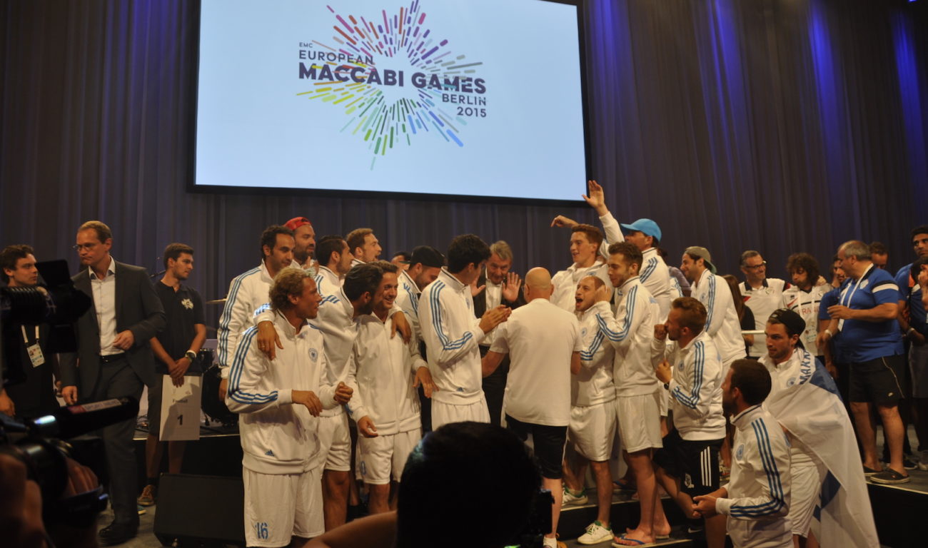 _DSC0125.jpg - Fußball-Herren holen Gold und feiern den Abschluss - Zeev Reichard