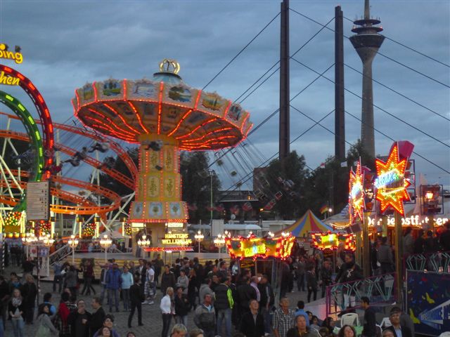 CIMG4055.jpg - Pink Monday auf der Rheinkirmes - PULS CIMG4055.jpg - Pink Monday auf der Rheinkirmes - PULS