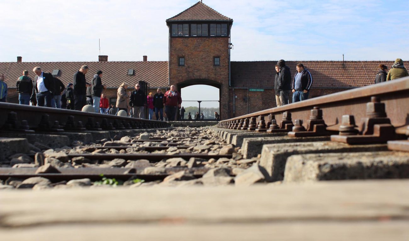 birkenau.jpg - Fanprojekt von Fortuna Düsseldorf besucht Krakau und Auschwitz - Stella Kluge birkenau.jpg - Fanprojekt von Fortuna Düsseldorf besucht Krakau und Auschwitz - Stella Kluge