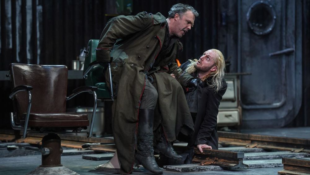 Hans Jörg Michel (6).jpg - Lass doch in die Oper gehen!: Siegfried in Düsseldorf Hans Jörg Michel (6).jpg - Lass doch in die Oper gehen!: Siegfried in Düsseldorf