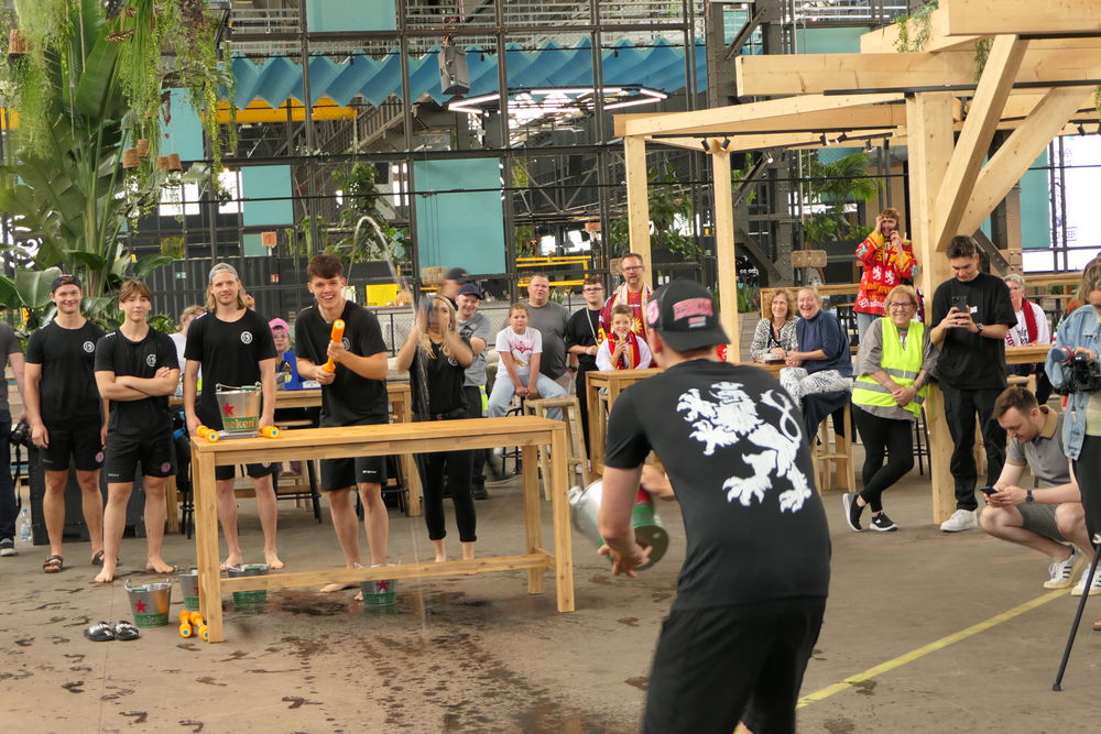 P1030853.jpg - Krefelder Pinguine gewinnen Sommer-Derby