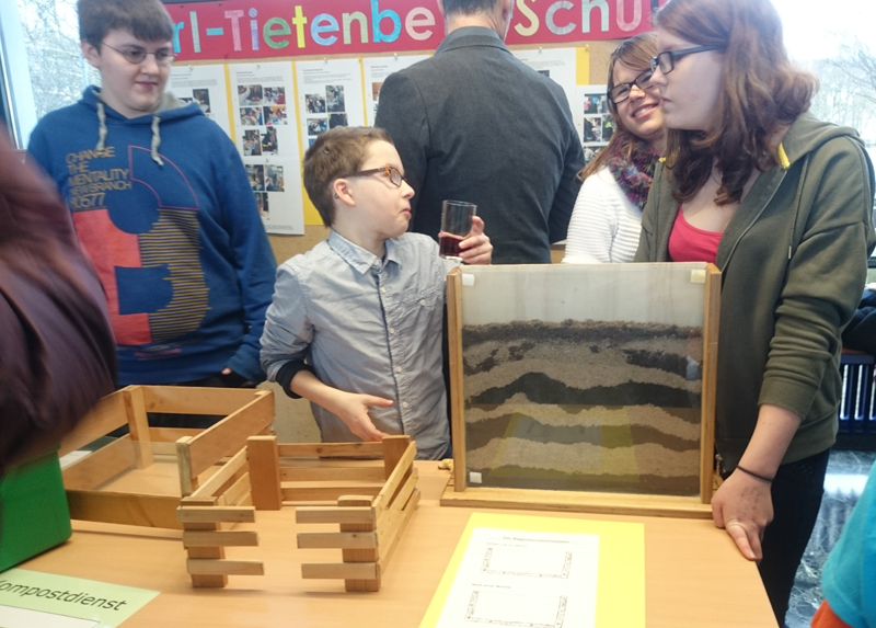 DSC_1817.jpg - Düsseldorf hat 15 Schulen der Zukunft - Lena Sauermann DSC_1817.jpg - Düsseldorf hat 15 Schulen der Zukunft - Lena Sauermann