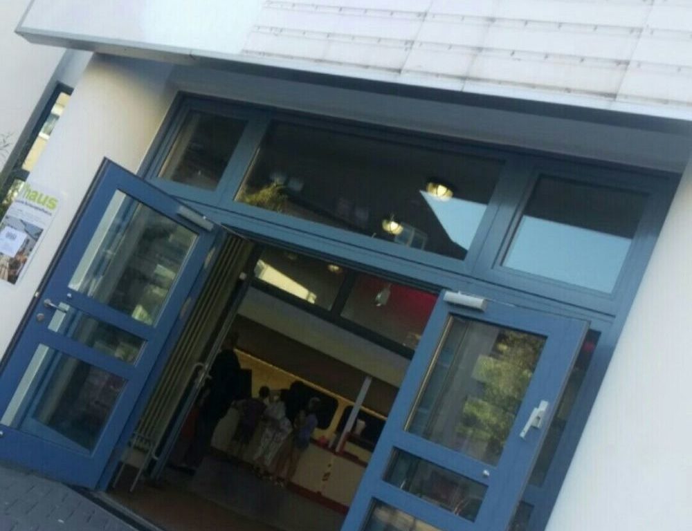 Spielplanpräsentation im Jungen Schauspielhaus - großes Angebot für junge Theaterfans