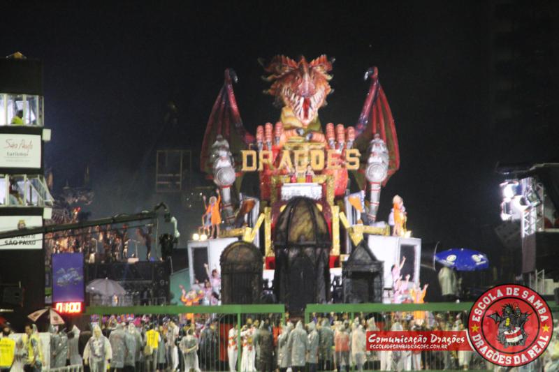 IMG_1506.jpg - Brasilien: Wo Fußball und Samba eins werden - Dragões da Real