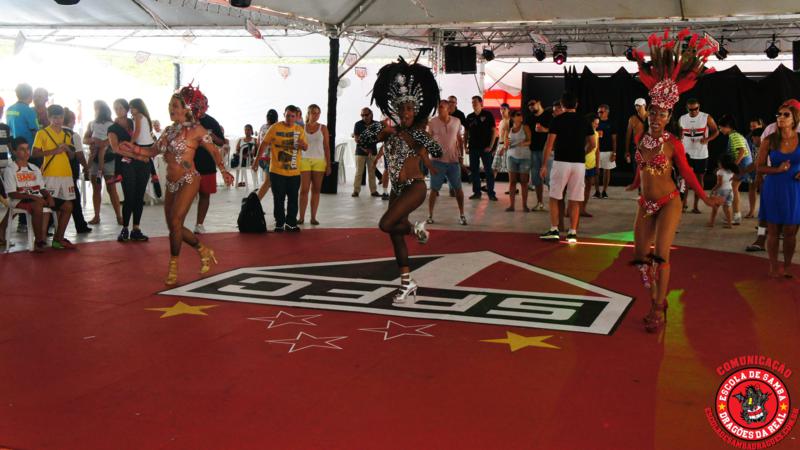 DSC03330_800x450.jpg - Brasilien: Wo Fußball und Samba eins werden - Dragões da Real