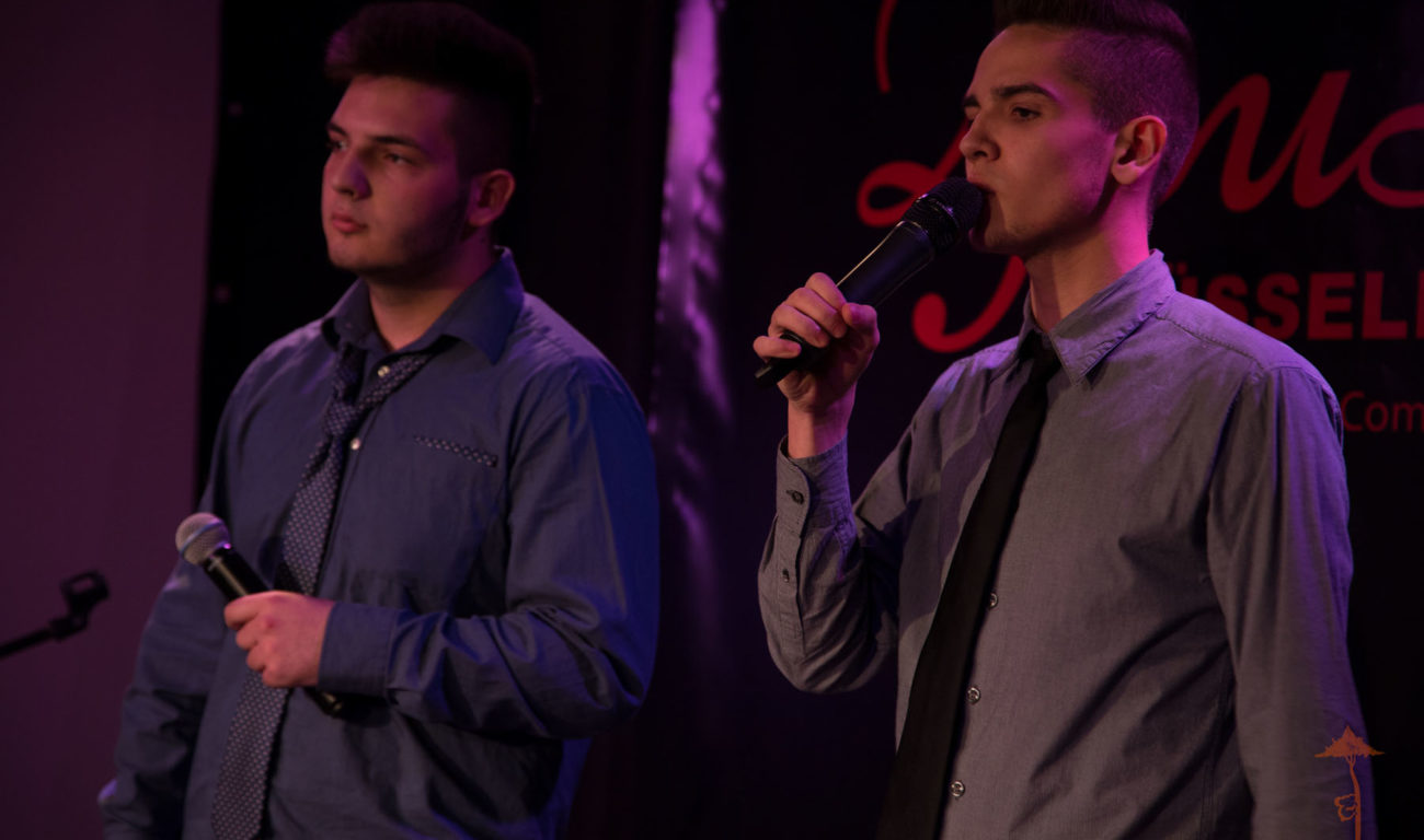MMA auf der Bühne12.jpg - Jugendprojekt "Comedy-Derby": Beim ersten Auftritt Text vergessen - AVP e.V. MMA auf der Bühne12.jpg - Jugendprojekt "Comedy-Derby": Beim ersten Auftritt Text vergessen - AVP e.V.