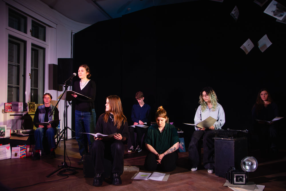 6F3526B0-E0EF-496F-8DD6-067763F11389.jpeg - Theater-Intensivworkshop „Allein im Rosa Winkel“ – Erinnern an die Verfolgung Homosexueller zur NS-Zeit 6F3526B0-E0EF-496F-8DD6-067763F11389.jpeg - Theater-Intensivworkshop „Allein im Rosa Winkel“ – Erinnern an die Verfolgung Homosexueller zur NS-Zeit