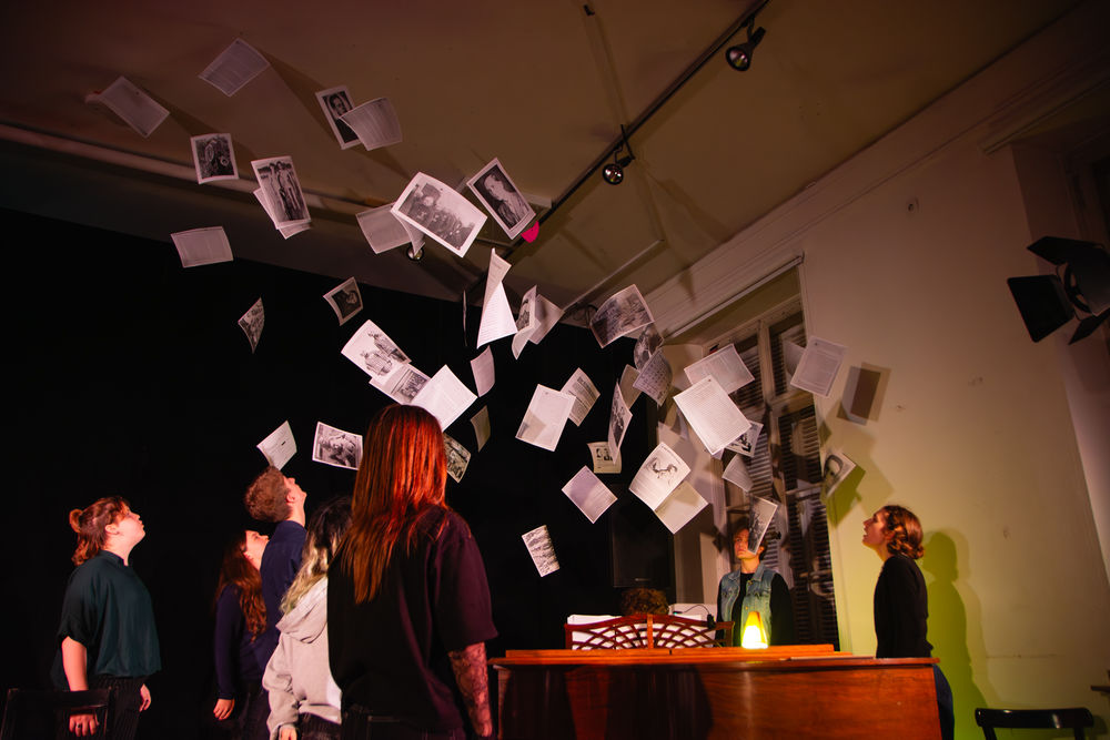 82259854-499C-4EA5-BFC1-350853CC9E3E.jpeg - Theater-Intensivworkshop „Allein im Rosa Winkel“ – Erinnern an die Verfolgung Homosexueller zur NS-Zeit 82259854-499C-4EA5-BFC1-350853CC9E3E.jpeg - Theater-Intensivworkshop „Allein im Rosa Winkel“ – Erinnern an die Verfolgung Homosexueller zur NS-Zeit