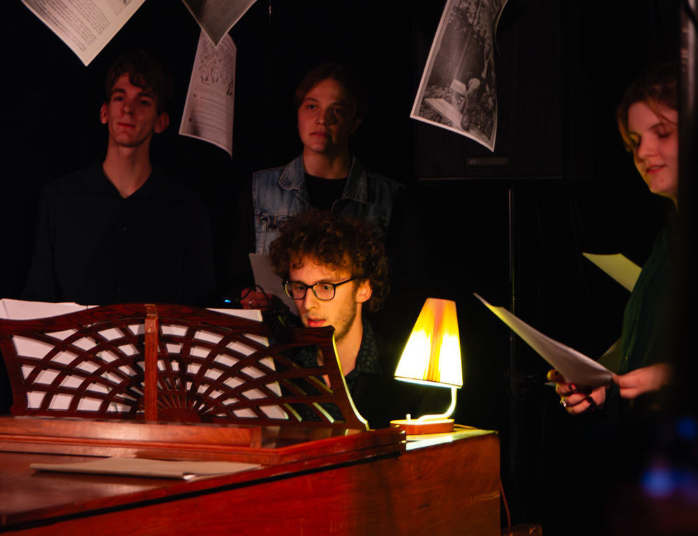 831E0483-735A-4FF3-9877-F4FB364D68B5.jpeg - Theater-Intensivworkshop „Allein im Rosa Winkel“ – Erinnern an die Verfolgung Homosexueller zur NS-Zeit 831E0483-735A-4FF3-9877-F4FB364D68B5.jpeg - Theater-Intensivworkshop „Allein im Rosa Winkel“ – Erinnern an die Verfolgung Homosexueller zur NS-Zeit