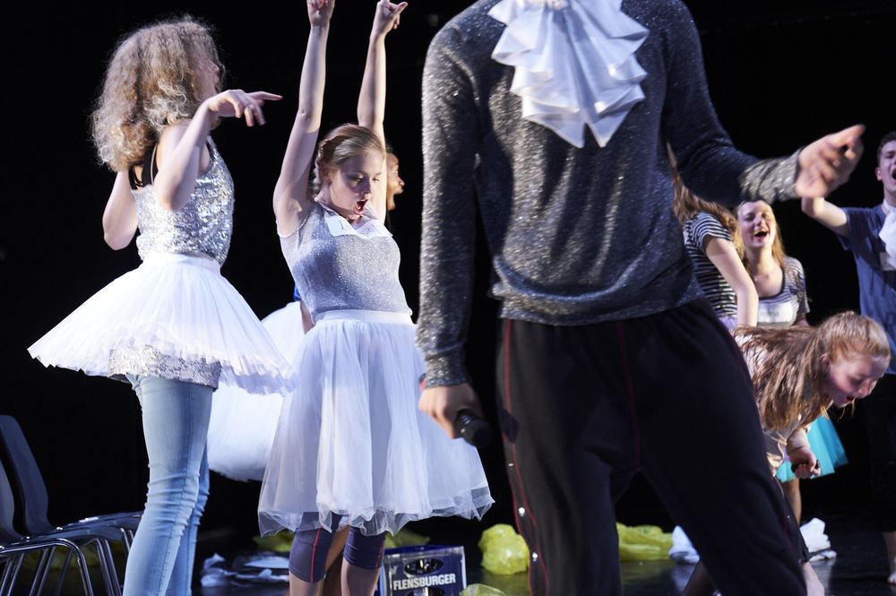 284_ein_sommernachtstraum_foto_matthiashorn_15.jpg - (M)ein Sommernachtstraum auf dem Höhepunkt - ein Blick auf die Premiere 284_ein_sommernachtstraum_foto_matthiashorn_15.jpg - (M)ein Sommernachtstraum auf dem Höhepunkt - ein Blick auf die Premiere