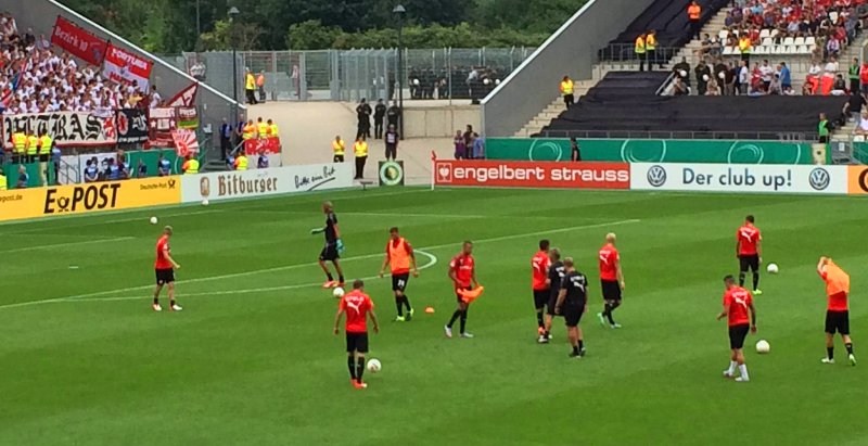 IMG_7995(1).jpg - Fortuna feiert knappen Derbysieg im Pokal - NiklasV.