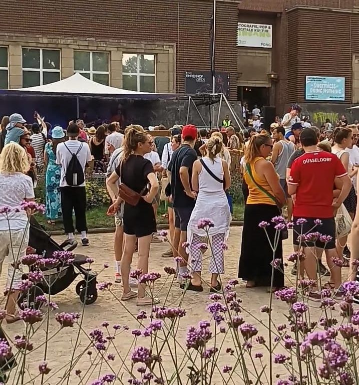 Der Ehrenhof war eine super Location für das Festival. Der Ehrenhof war eine super Location für das Festival.