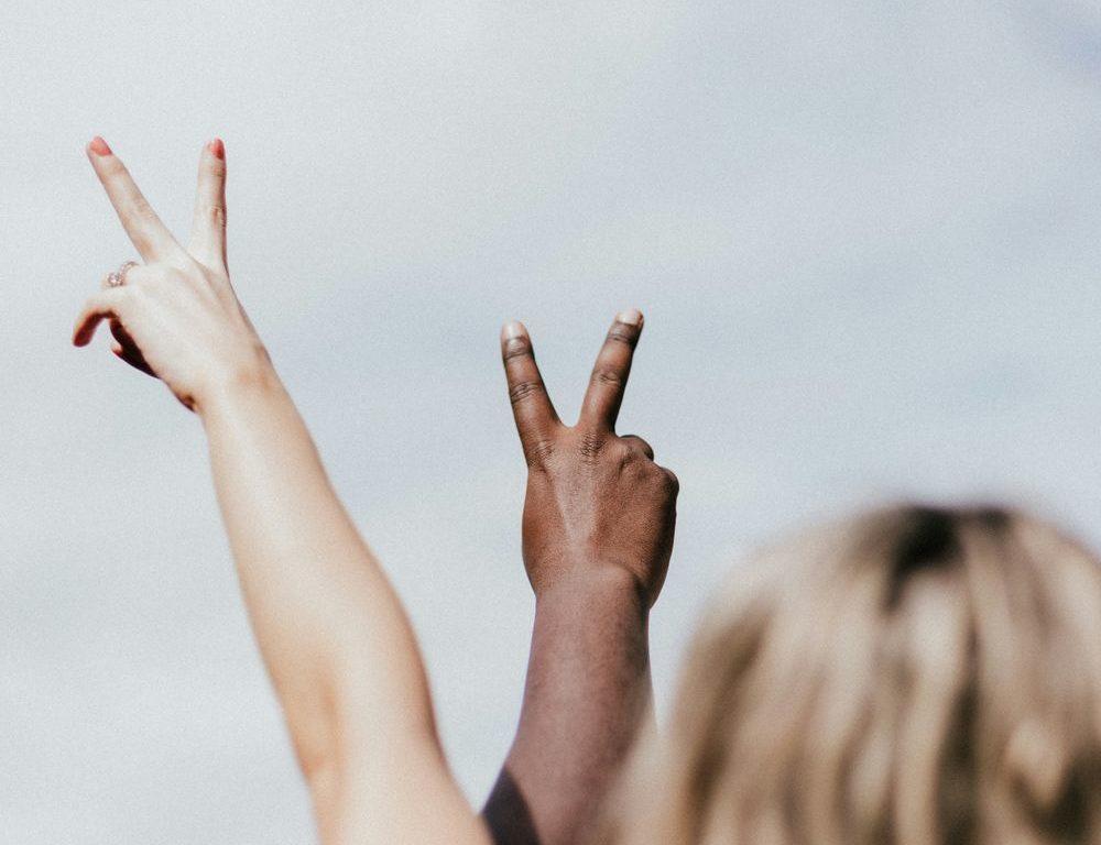 priscilla-du-preez-xy0JBTQlRuY-unsplash.jpg - Neutralitätsgebot als Mythos: Jugendring Düsseldorf kritisiert politische Debatte (Foto: Priscilla du Preez/unsplash.com)