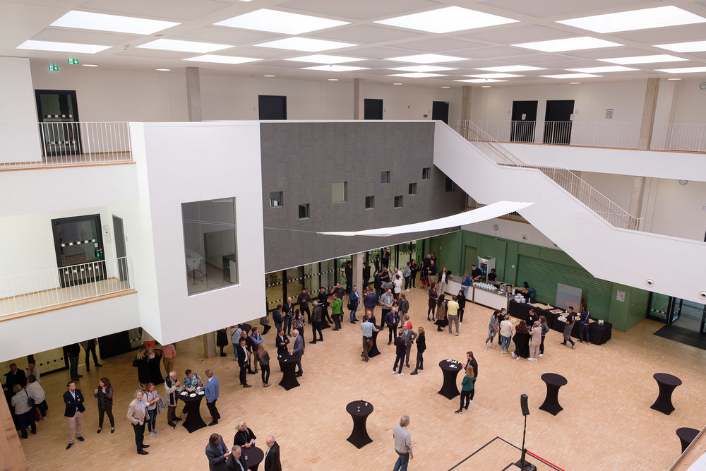 310522-GHS-Benrath7.jpg - Gemeinschaftshauptschule Benrath: Neues Schulgebäude eröffnet