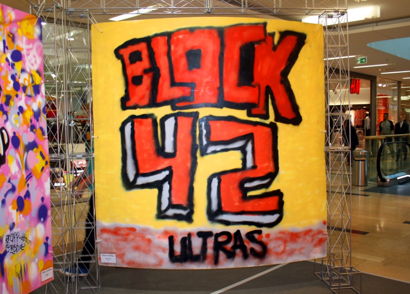 IMG_5486.jpg - Junge Künstler stellen Bilker Graffiti aus - jt