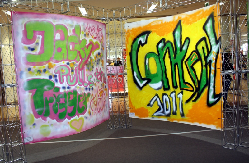 IMG_5492.jpg - Junge Künstler stellen Bilker Graffiti aus - jt