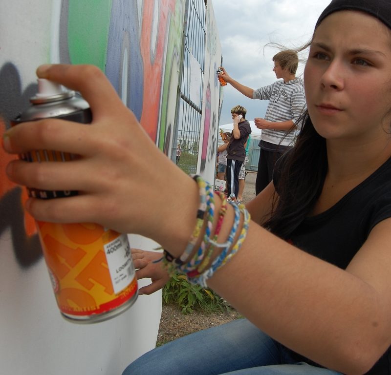 DSC_1945.jpg - Junge Künstler stellen Bilker Graffiti aus - JFE Treff