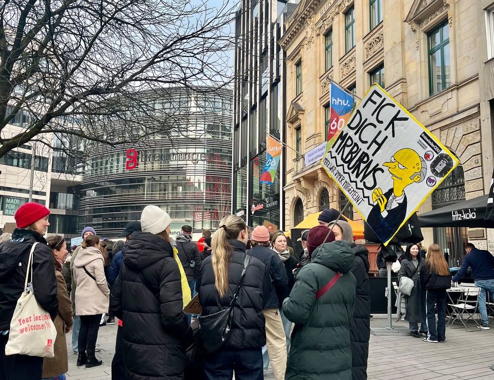 image00005.jpeg - Kundgebung „Merz stoppen! Demokratie schützen!“ – Düsseldorf setzt ein Zeichen