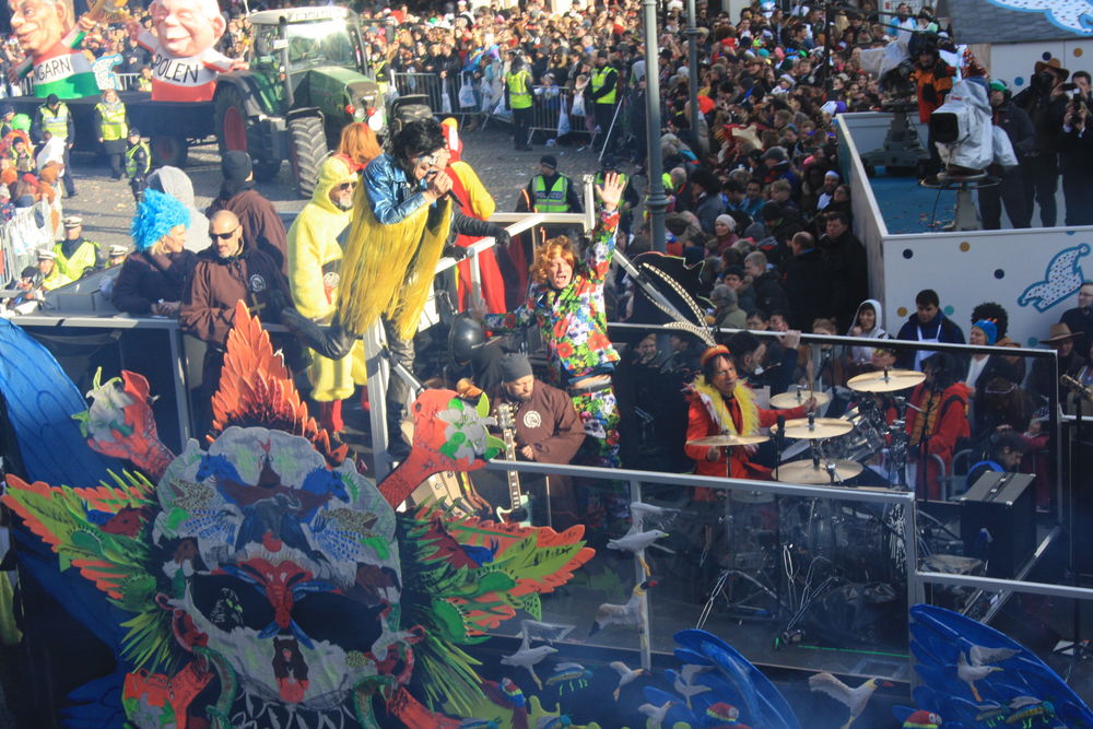 campino.jpg - Kamelle und Campino beim Rosenmontagsumzug campino.jpg - Kamelle und Campino beim Rosenmontagsumzug