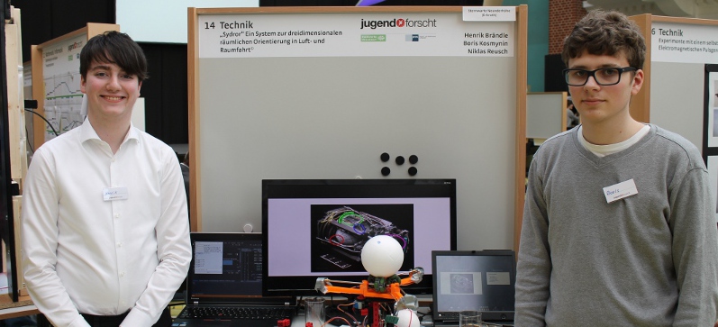 Sydror_Luft_und_Raumfahrt.jpg - Schüler forschen mit Bier und Handy-Akkus - marcus Sydror_Luft_und_Raumfahrt.jpg - Schüler forschen mit Bier und Handy-Akkus - marcus